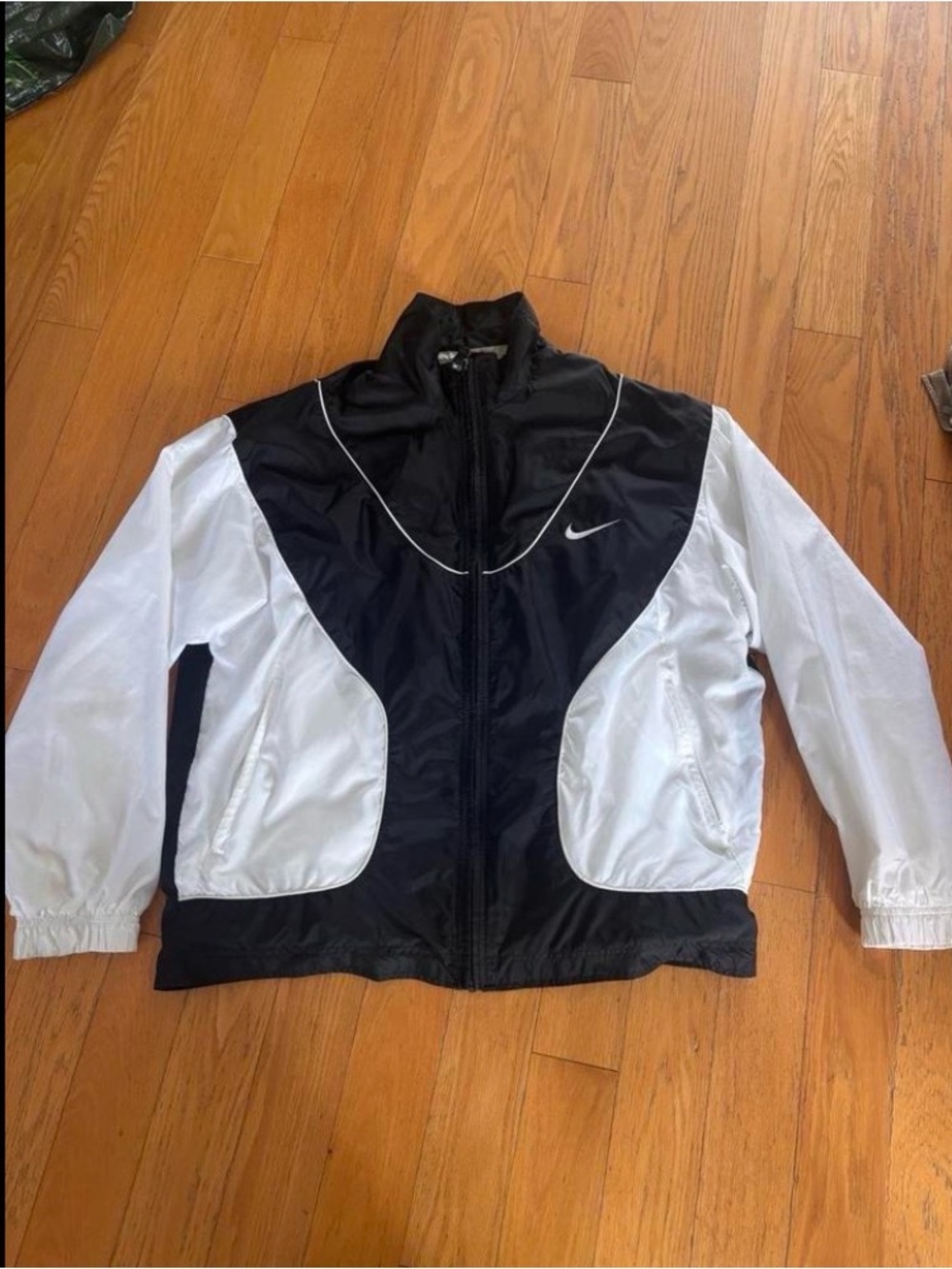 Nike mens Black & White Windbreaker Jacket